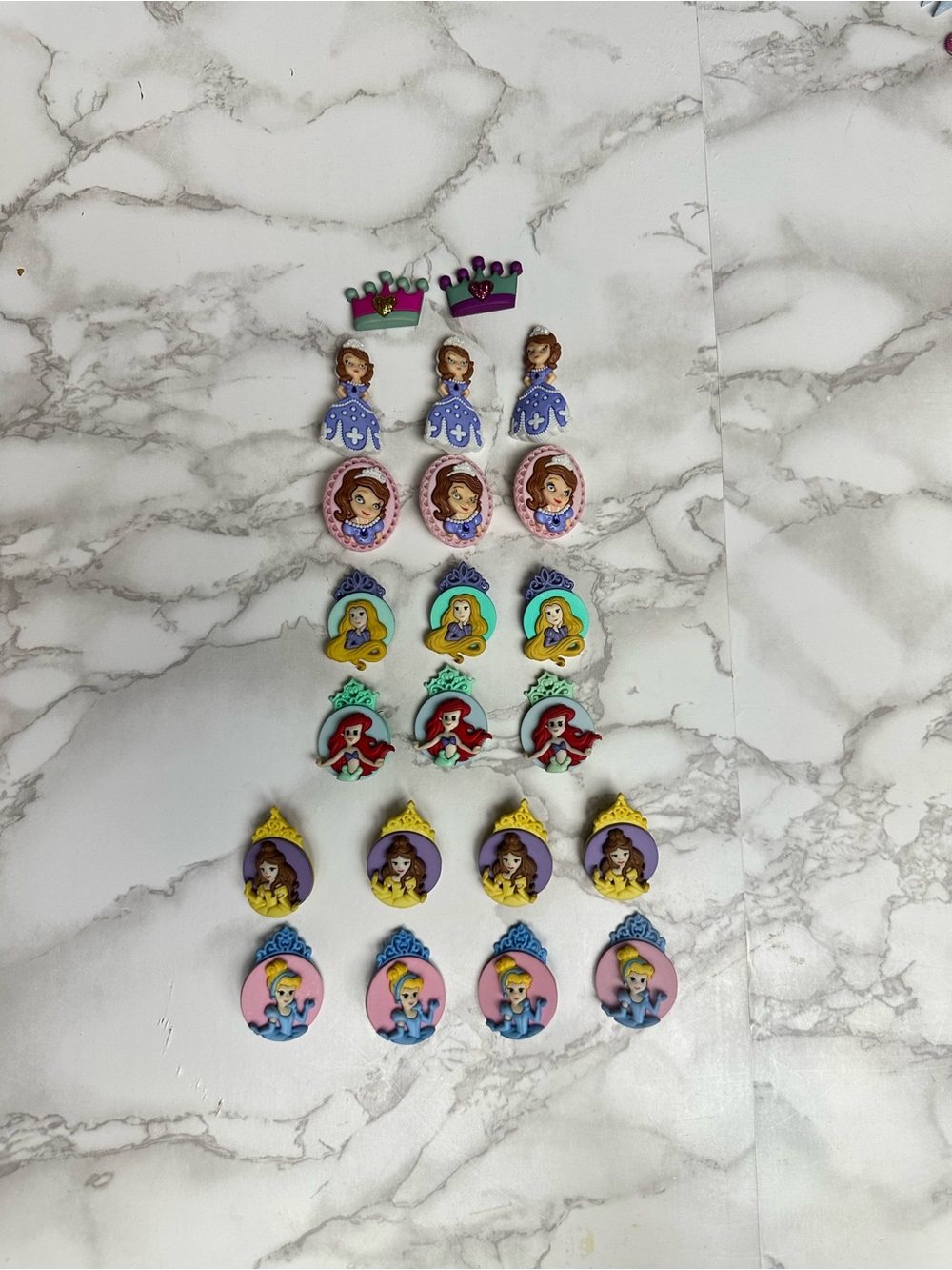 Disney Cute Princess Characters Buttons - Assorted Disney-style Girls